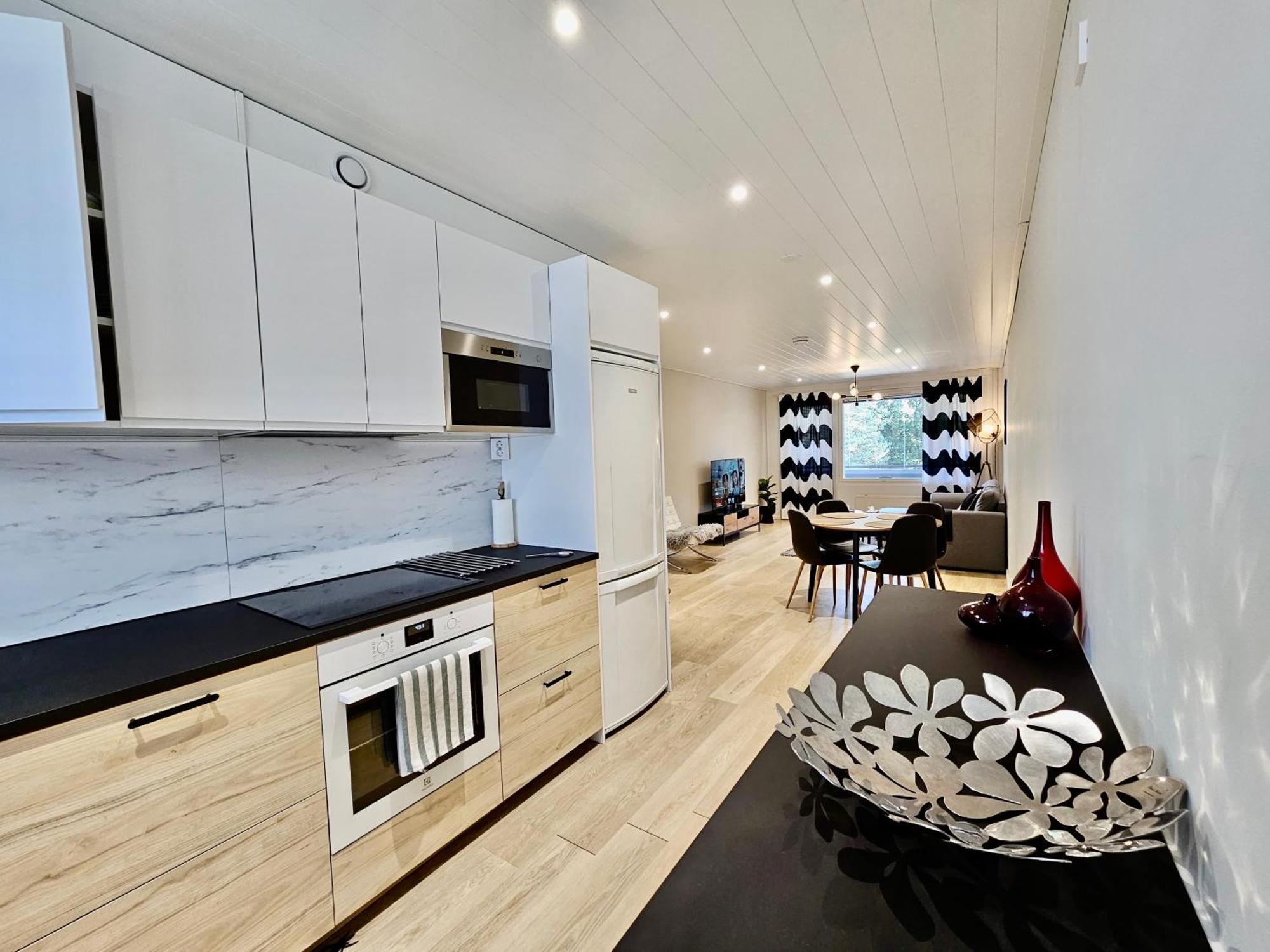 Elegant With Sauna In The Center *