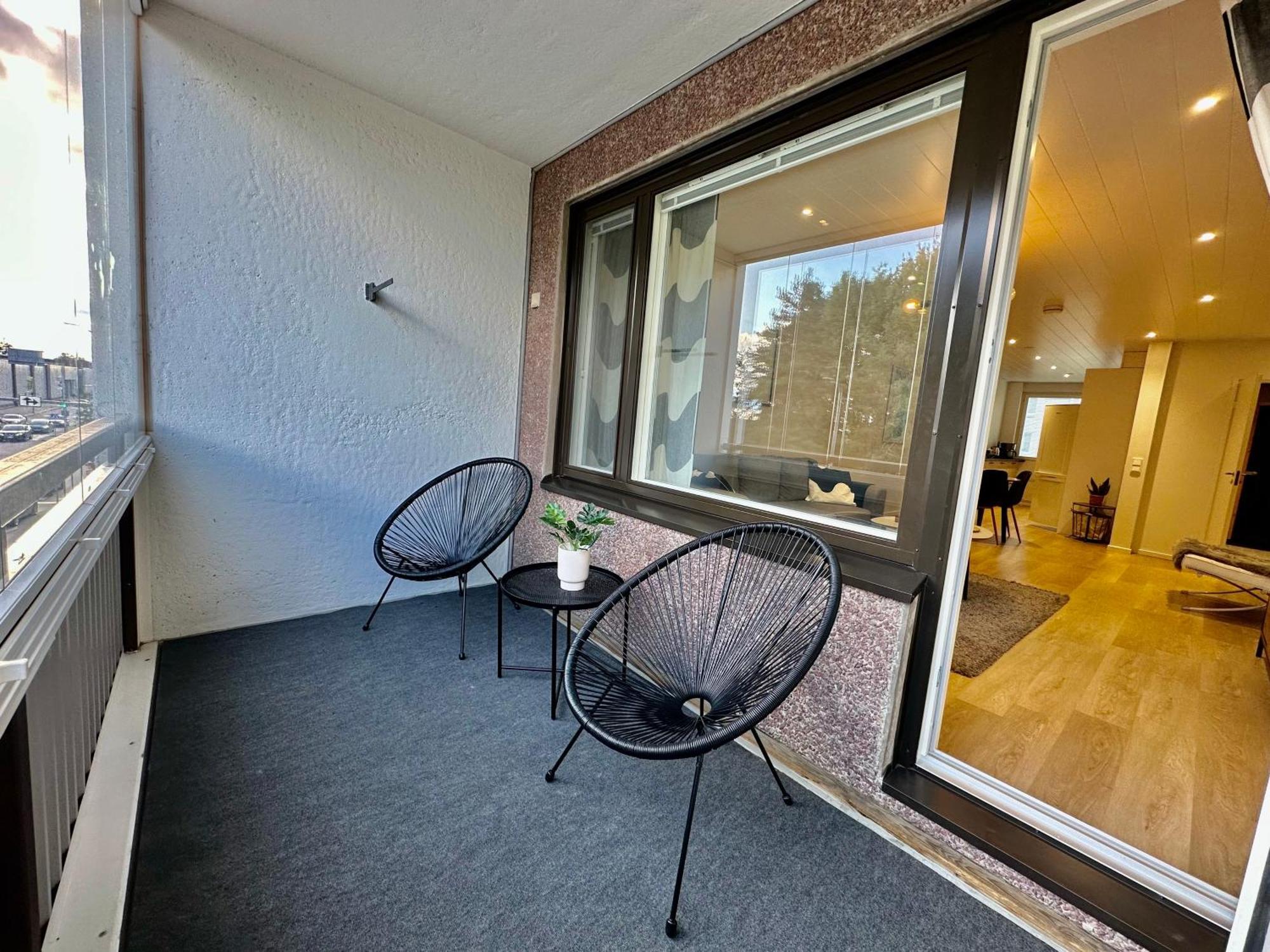 Elegant With Sauna In The Center *